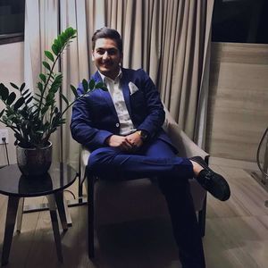 Meet your Posher, Amirali